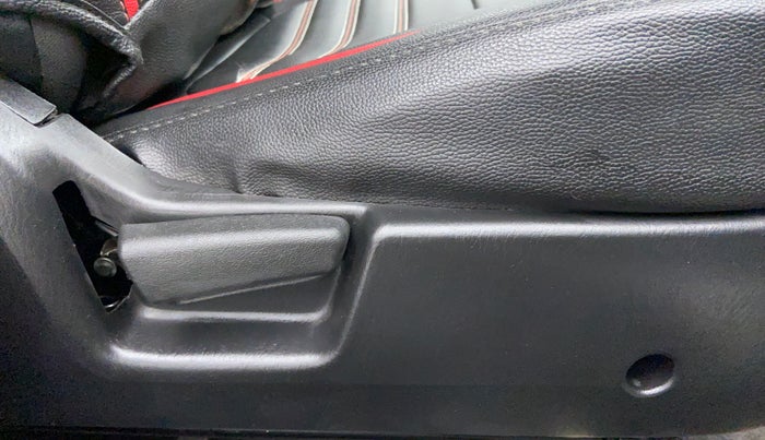 2019 Maruti Alto VXI, Petrol, Manual, 8,553 km, Driver Side Adjustment Panel