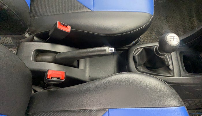 2013 Maruti Swift VXI, Petrol, Manual, 50,595 km, Gear Lever