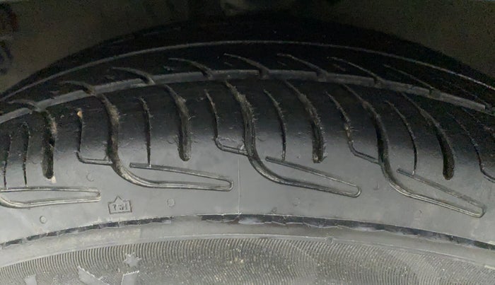 2011 Hyundai i10 ERA 1.1 IRDE, Petrol, Manual, 96,616 km, Left Front Tyre Tread