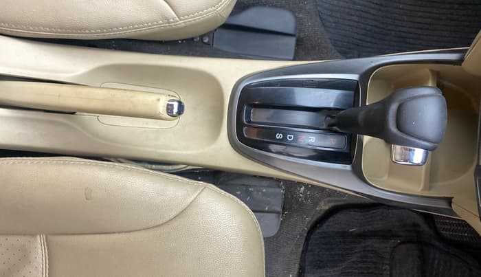 2013 Honda City 1.5L I-VTEC S AT, Petrol, Automatic, 95,873 km, Gear Lever