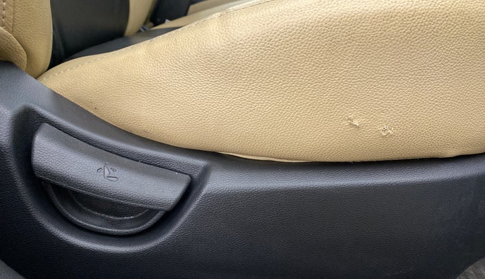 2017 Hyundai Grand i10 1.2 KAPPA SPORTZ (O), Petrol, Manual, 24,054 km, Driver Side Adjustment Panel
