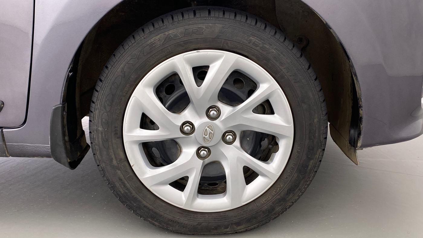 2017 Hyundai Grand i10 1.2 KAPPA SPORTZ (O), Petrol, Manual, 24,054 km, Right Front Wheel