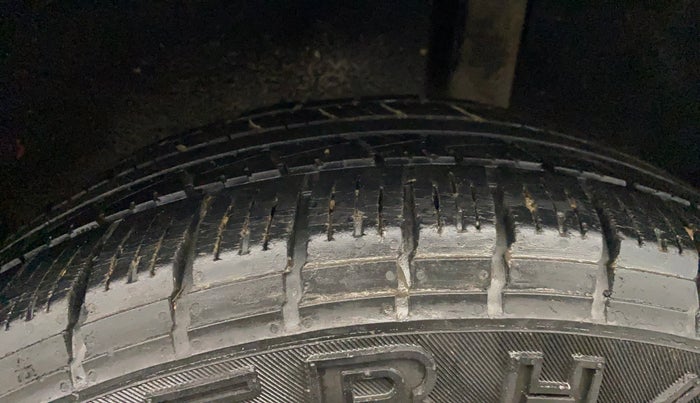 2016 Ford Ecosport TITANIUM 1.5L DIESEL, Diesel, Manual, 92,070 km, Left Rear Tyre Tread