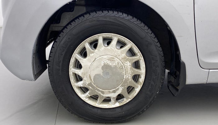 2017 Hyundai Eon ERA PLUS, CNG, Manual, 14,134 km, Left Front Wheel