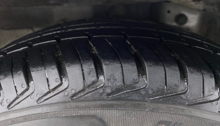 2017 Hyundai Eon ERA PLUS, CNG, Manual, 14,134 km, Right Rear Tyre Tread