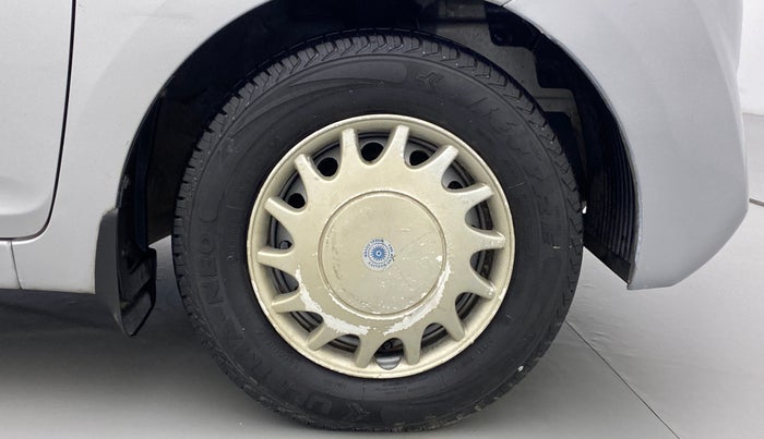 2017 Hyundai Eon ERA PLUS, CNG, Manual, 14,134 km, Right Front Wheel