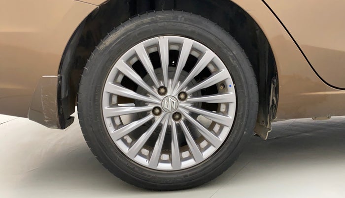 2017 Maruti Ciaz ALPHA  AT 1.4  PETROL, CNG, Automatic, 83,022 km, Right Rear Wheel