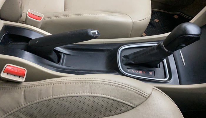 2017 Maruti Ciaz ALPHA  AT 1.4  PETROL, CNG, Automatic, 83,022 km, Gear Lever