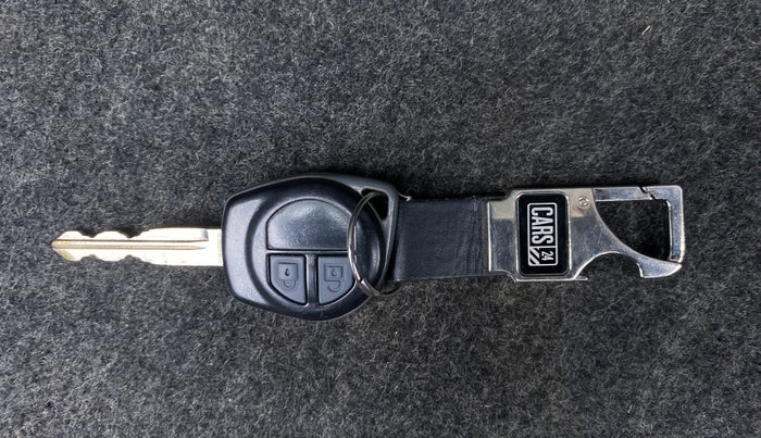 2014 Maruti Swift VXI D, Petrol, Manual, 63,114 km, Key Close Up