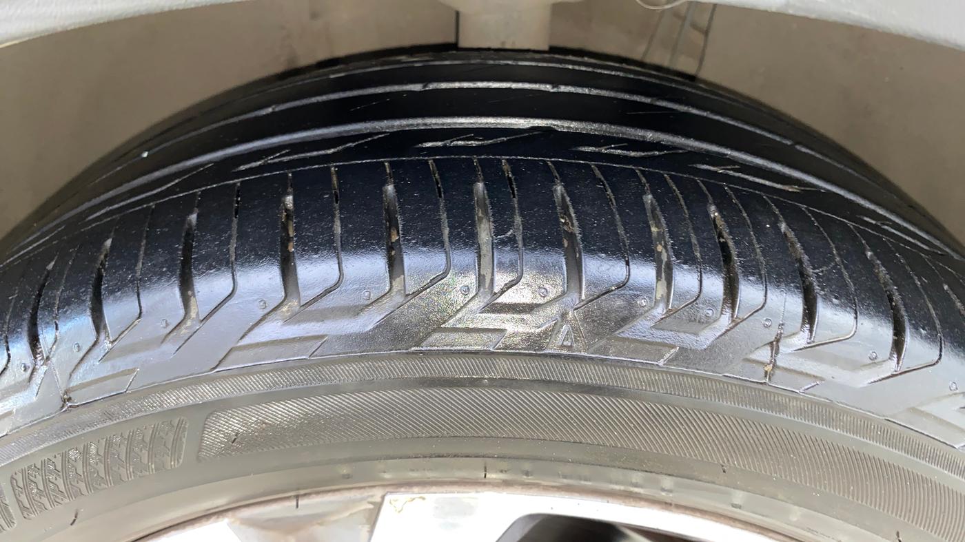 2022 Volkswagen TAIGUN TOPLINE 1.0 TSI AT, Petrol, Automatic, 55,428 km, Left Front Tyre Tread