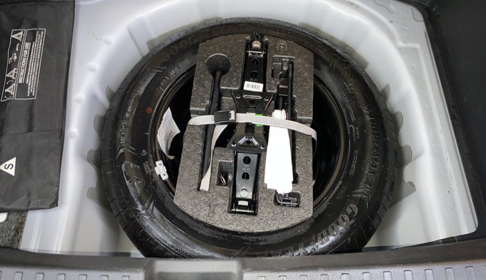 2022 Volkswagen TAIGUN TOPLINE 1.0 TSI AT, Petrol, Automatic, 55,400 km, Spare Tyre