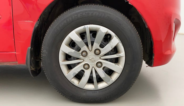2013 Hyundai i10 SPORTZ 1.2 AT, Petrol, Automatic, 69,263 km, Right Front Wheel