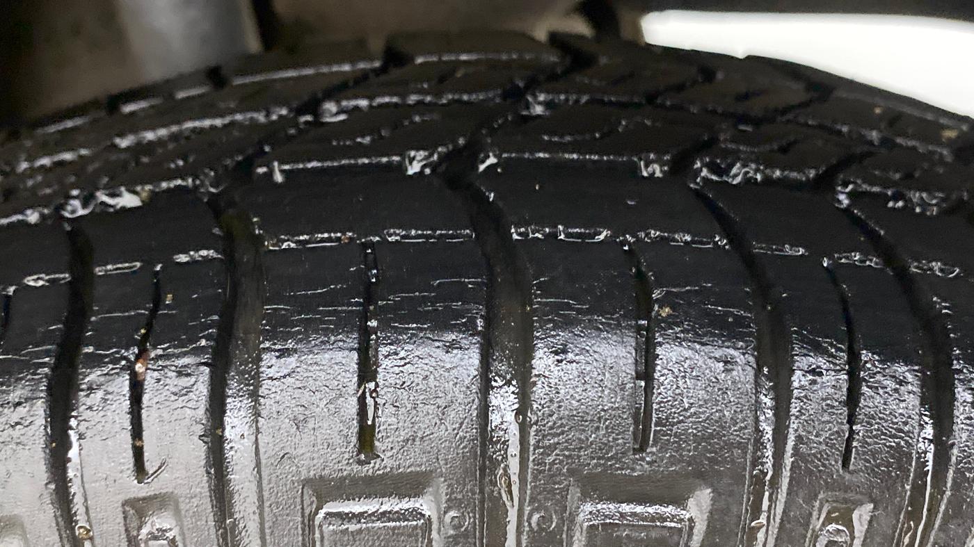2015 Maruti Alto 800 LXI CNG, CNG, Manual, 72,059 km, Left Rear Tyre Tread