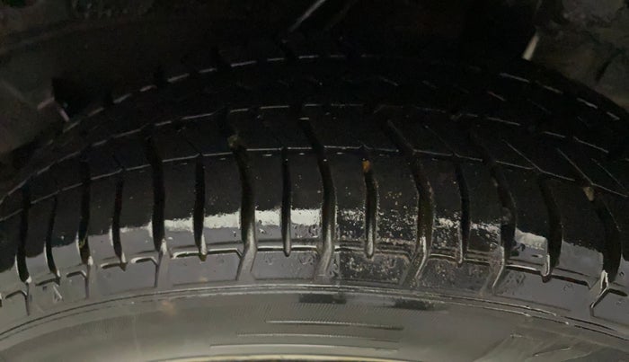 2020 Honda Amaze 1.2L I-VTEC S, Petrol, Manual, 1,12,727 km, Left Rear Tyre Tread