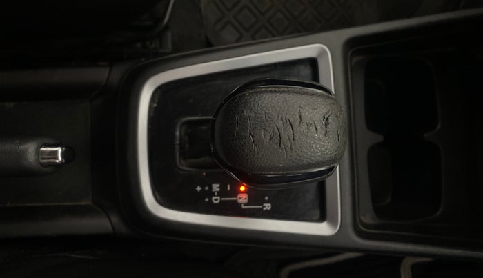 2019 Maruti Swift VXI AMT, CNG, Automatic, 1,12,117 km, Gear Lever