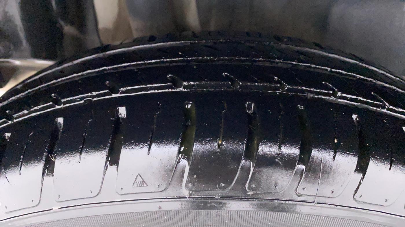 2019 Maruti Swift VXI AMT D, Petrol, Automatic, 12,396 km, Right Rear Tyre Tread