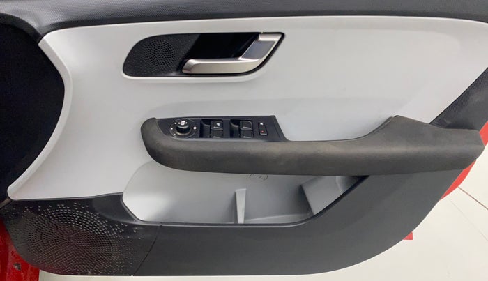 2021 Tata ALTROZ XZ DIESEL, Diesel, Manual, 41,442 km, Driver Side Door Panels Control