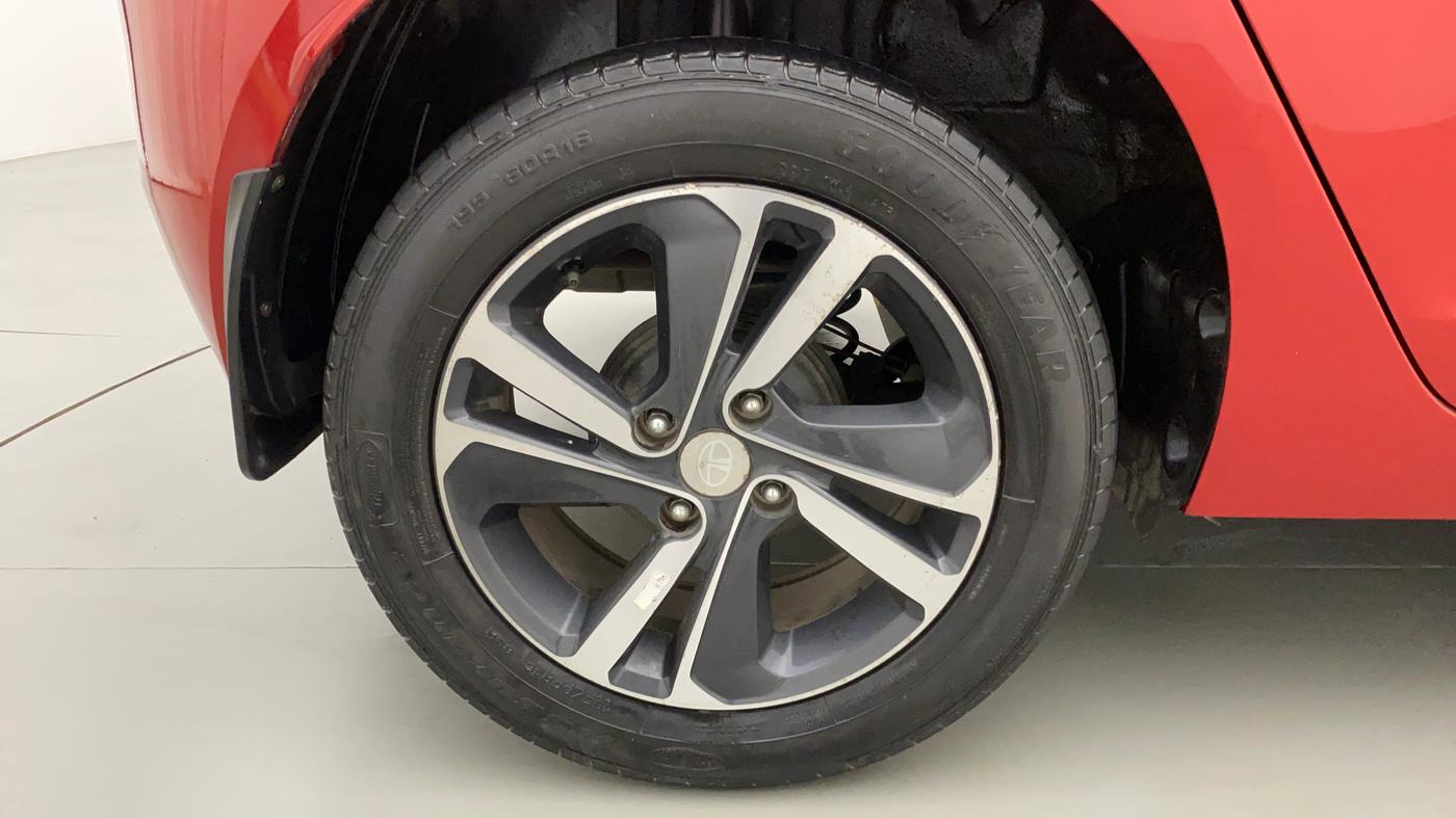 2021 Tata ALTROZ XZ DIESEL, Diesel, Manual, 41,442 km, Right Rear Wheel