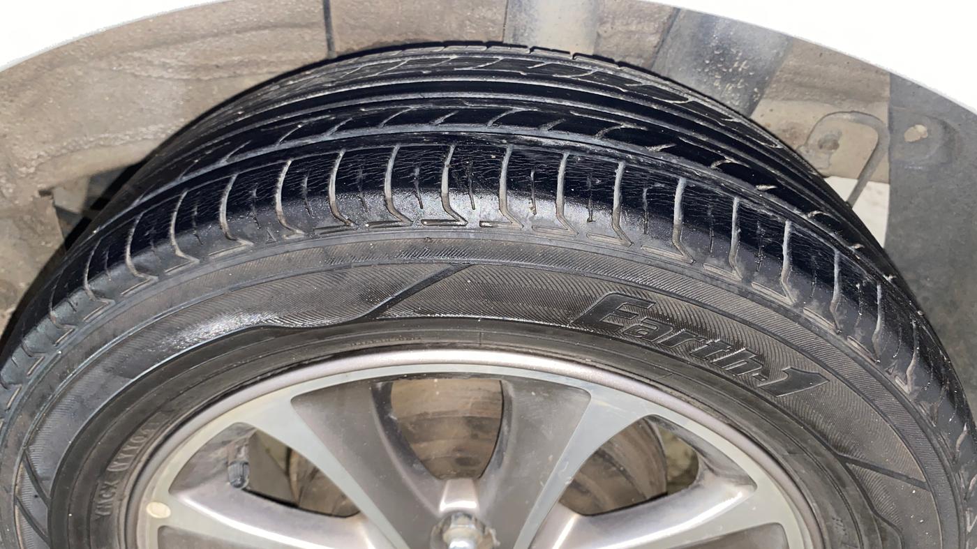2013 Hyundai Grand i10 ASTA 1.2 KAPPA VTVT, Petrol, Manual, 69,695 km, Left Rear Tyre Tread