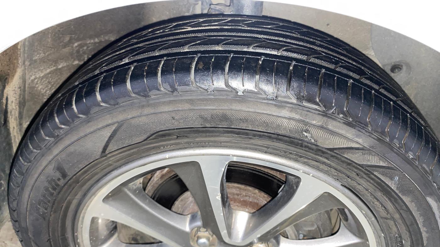 2013 Hyundai Grand i10 ASTA 1.2 KAPPA VTVT, Petrol, Manual, 69,695 km, Right Front Tyre Tread