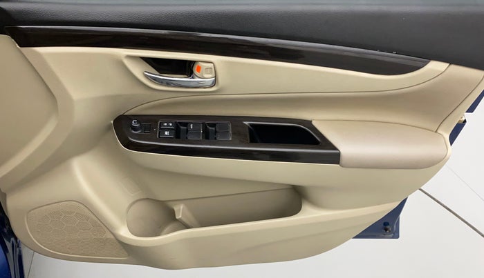2017 Maruti Ciaz ALPHA  AT 1.4  PETROL, Petrol, Automatic, 95,675 km, Driver Side Door Panels Control