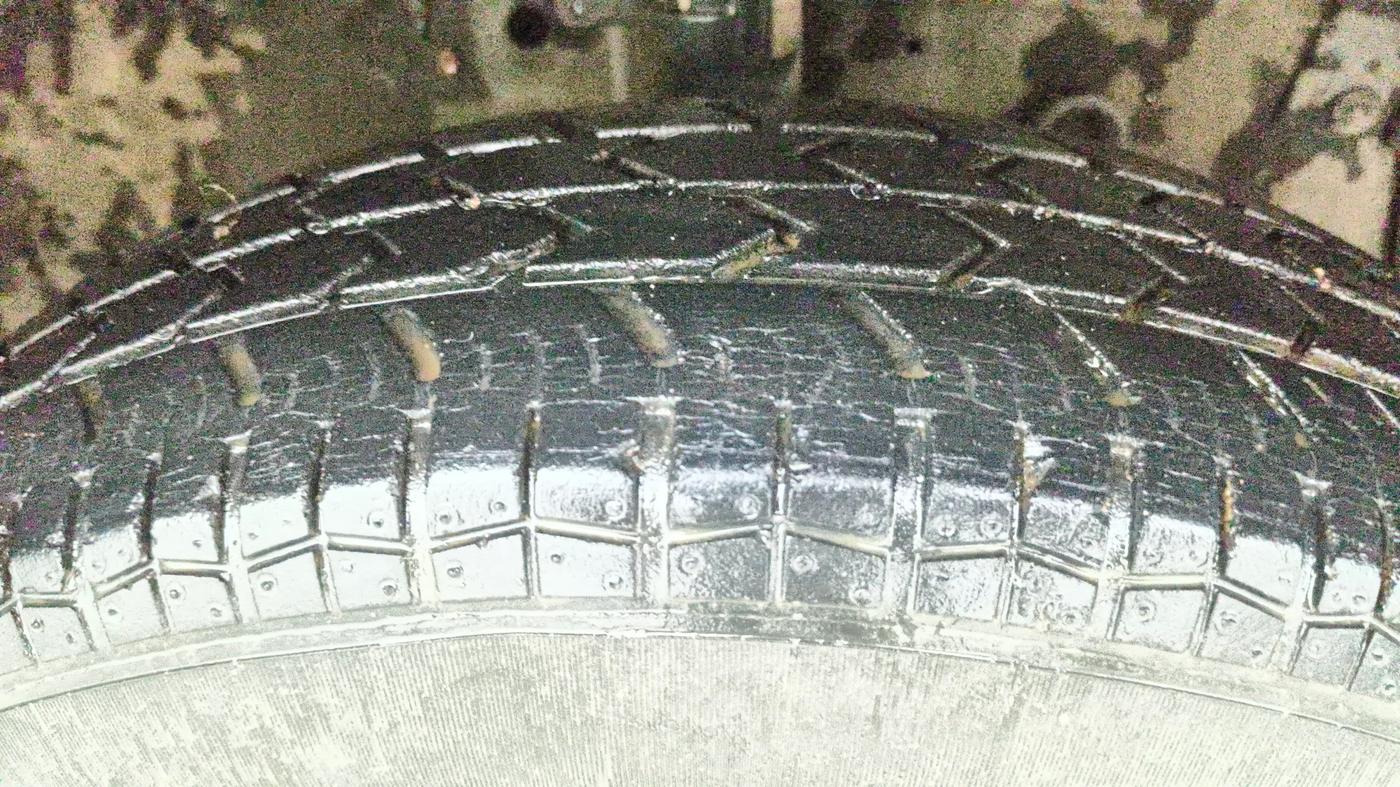 2016 Maruti Swift Dzire VXI, Petrol, Manual, 33,263 km, Right Front Tyre Tread