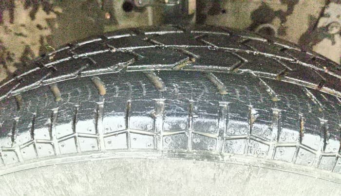 2016 Maruti Swift Dzire VXI, Petrol, Manual, 33,263 km, Right Front Tyre Tread