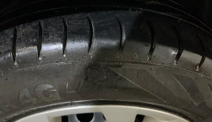 2015 Hyundai Grand i10 MAGNA 1.2 KAPPA VTVT, Petrol, Manual, 96,525 km, Right Front Tyre Tread