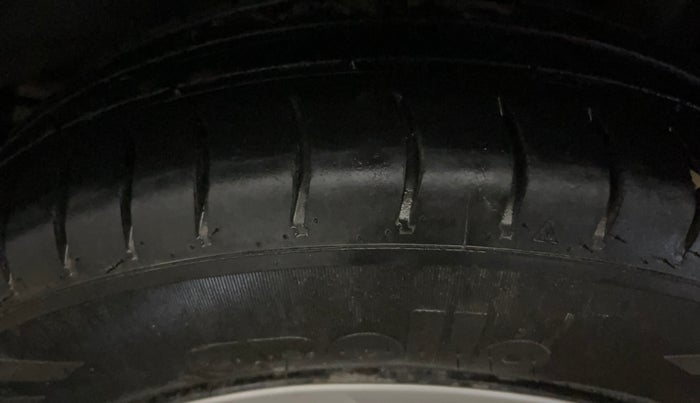 2015 Hyundai Grand i10 MAGNA 1.2 KAPPA VTVT, Petrol, Manual, 96,525 km, Left Rear Tyre Tread