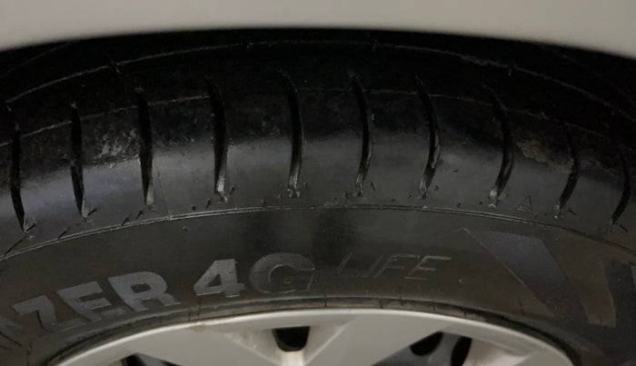 2015 Hyundai Grand i10 MAGNA 1.2 KAPPA VTVT, Petrol, Manual, 96,525 km, Left Front Tyre Tread