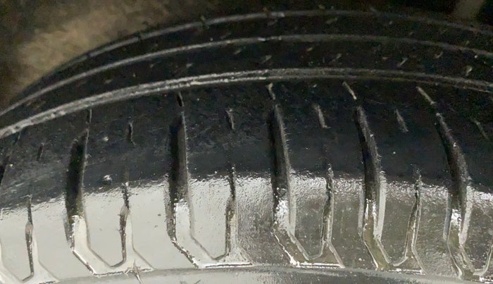 2015 Ford Ecosport TREND 1.5L PETROL, CNG, Manual, Left Rear Tyre Tread