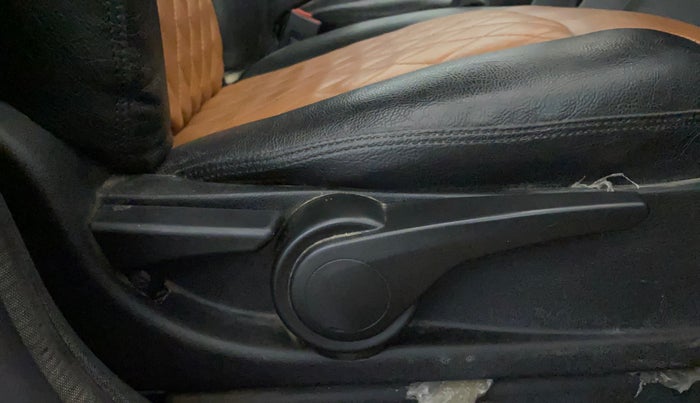 2016 Tata Tiago XZ PETROL, CNG, Manual, 40,442 km, Driver Side Adjustment Panel