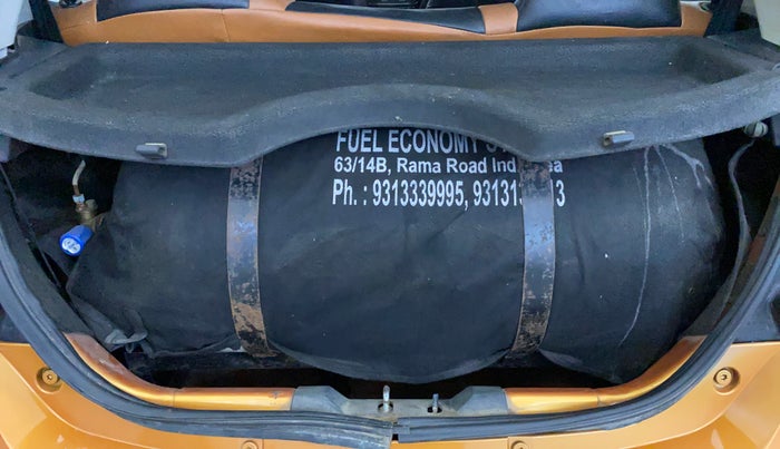 2016 Tata Tiago XZ PETROL, CNG, Manual, 40,442 km, Boot Inside