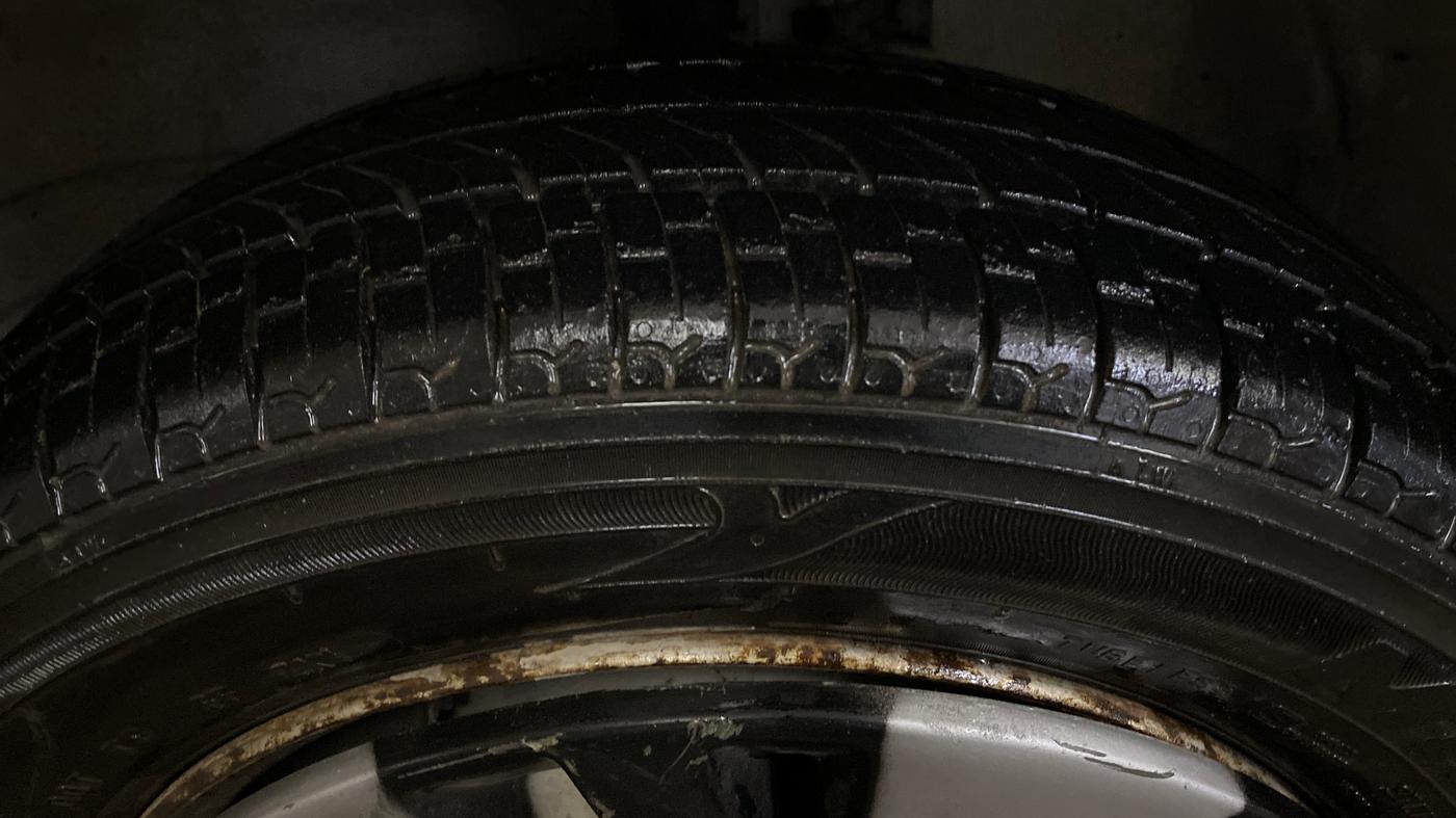 2015 Maruti Wagon R 1.0 LXI, Petrol, Manual, 41,957 km, Right Rear Tyre Tread