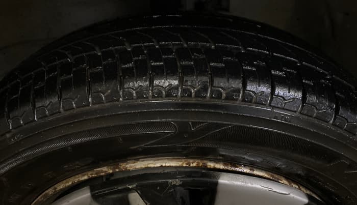 2015 Maruti Wagon R 1.0 LXI, Petrol, Manual, 41,957 km, Right Rear Tyre Tread