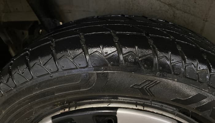 2015 Maruti Wagon R 1.0 LXI, Petrol, Manual, 41,957 km, Left Front Tyre Tread