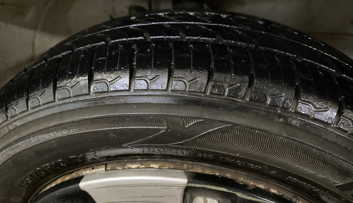 2015 Maruti Wagon R 1.0 LXI, Petrol, Manual, 41,957 km, Left Rear Tyre Tread