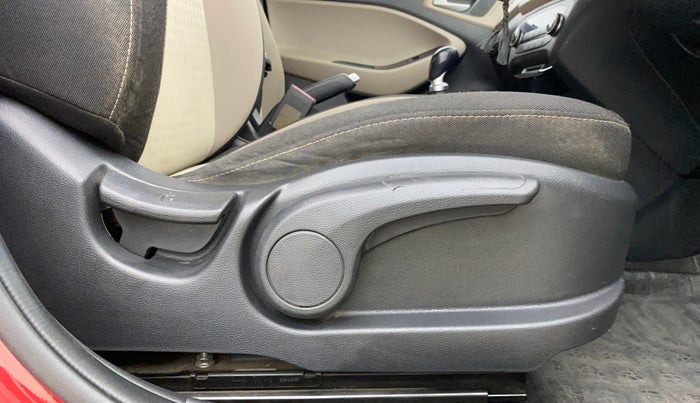 2019 Hyundai Elite i20 ASTA 1.2 (O), CNG, Manual, 89,154 km, Driver Side Adjustment Panel