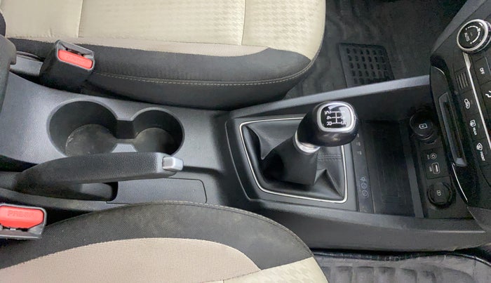 2019 Hyundai Elite i20 ASTA 1.2 (O), CNG, Manual, 89,154 km, Gear Lever