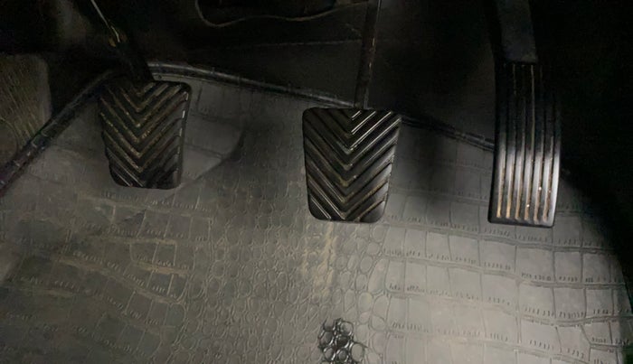 2019 Hyundai Elite i20 ASTA 1.2 (O), CNG, Manual, 89,154 km, Pedals