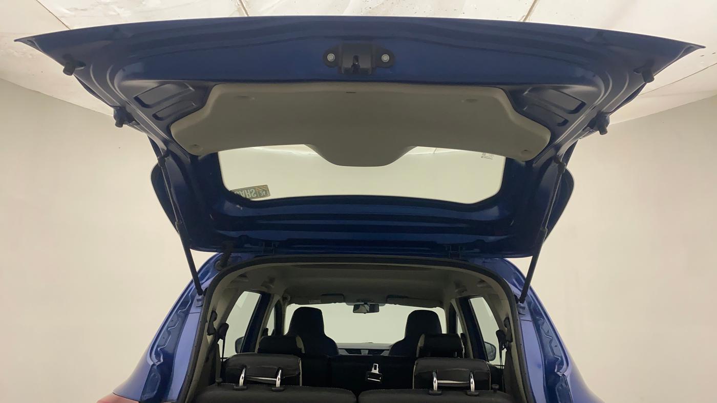 2019 Renault TRIBER RXT, Petrol, Manual, 30,435 km, Boot Door Open