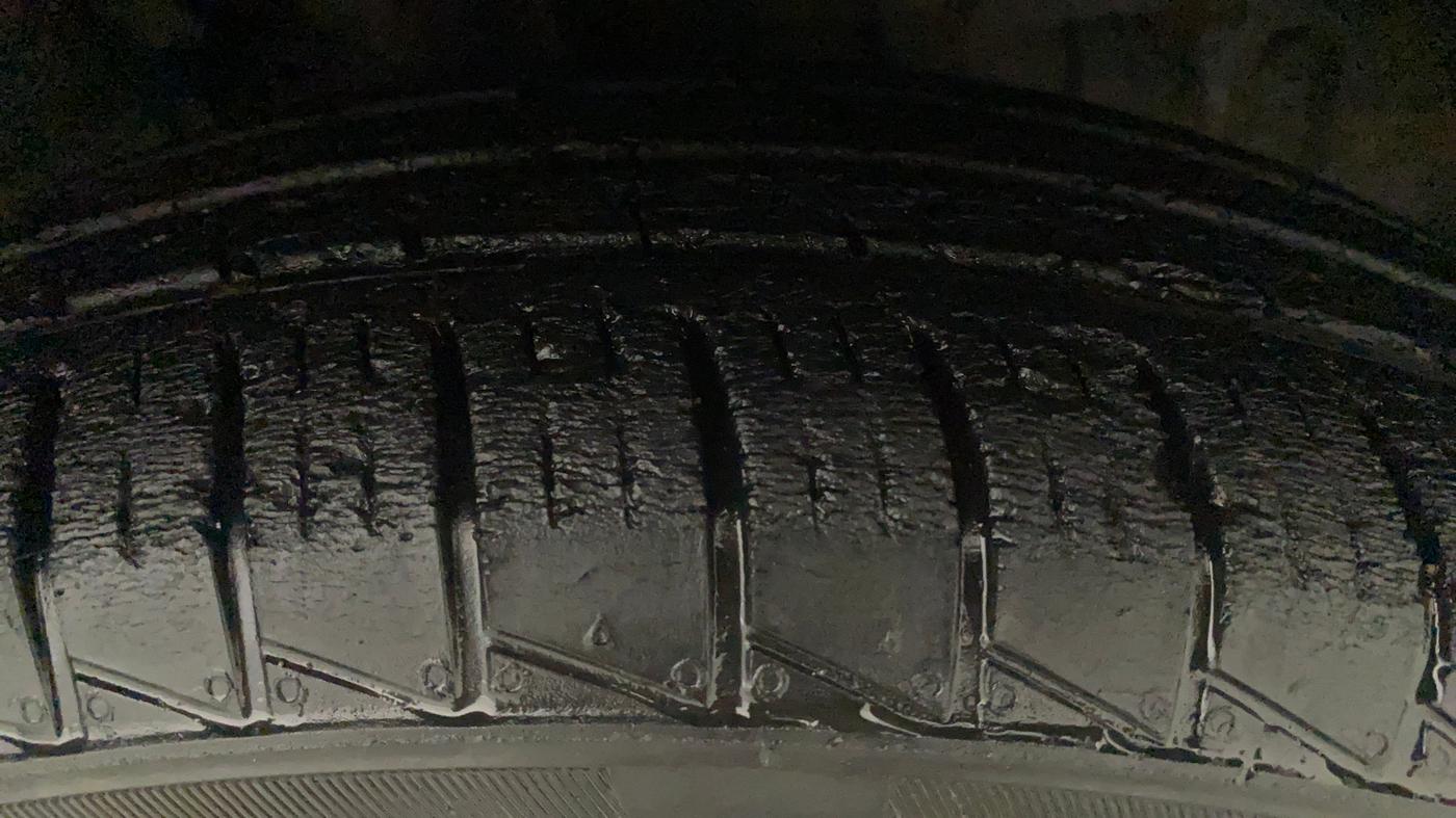 2019 Renault TRIBER RXT, Petrol, Manual, 30,435 km, Left Front Tyre Tread