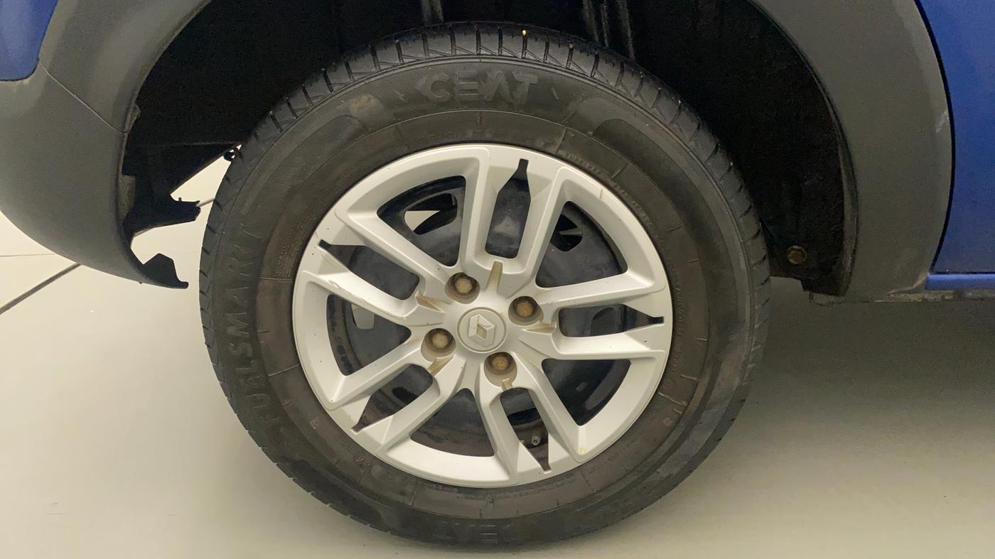 2019 Renault TRIBER RXT, Petrol, Manual, 30,435 km, Right Rear Wheel