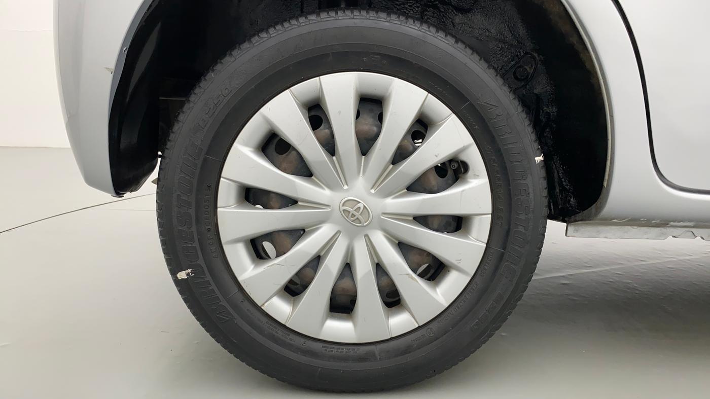 2015 Toyota Etios Liva V, Petrol, Manual, 56,536 km, Right Rear Wheel