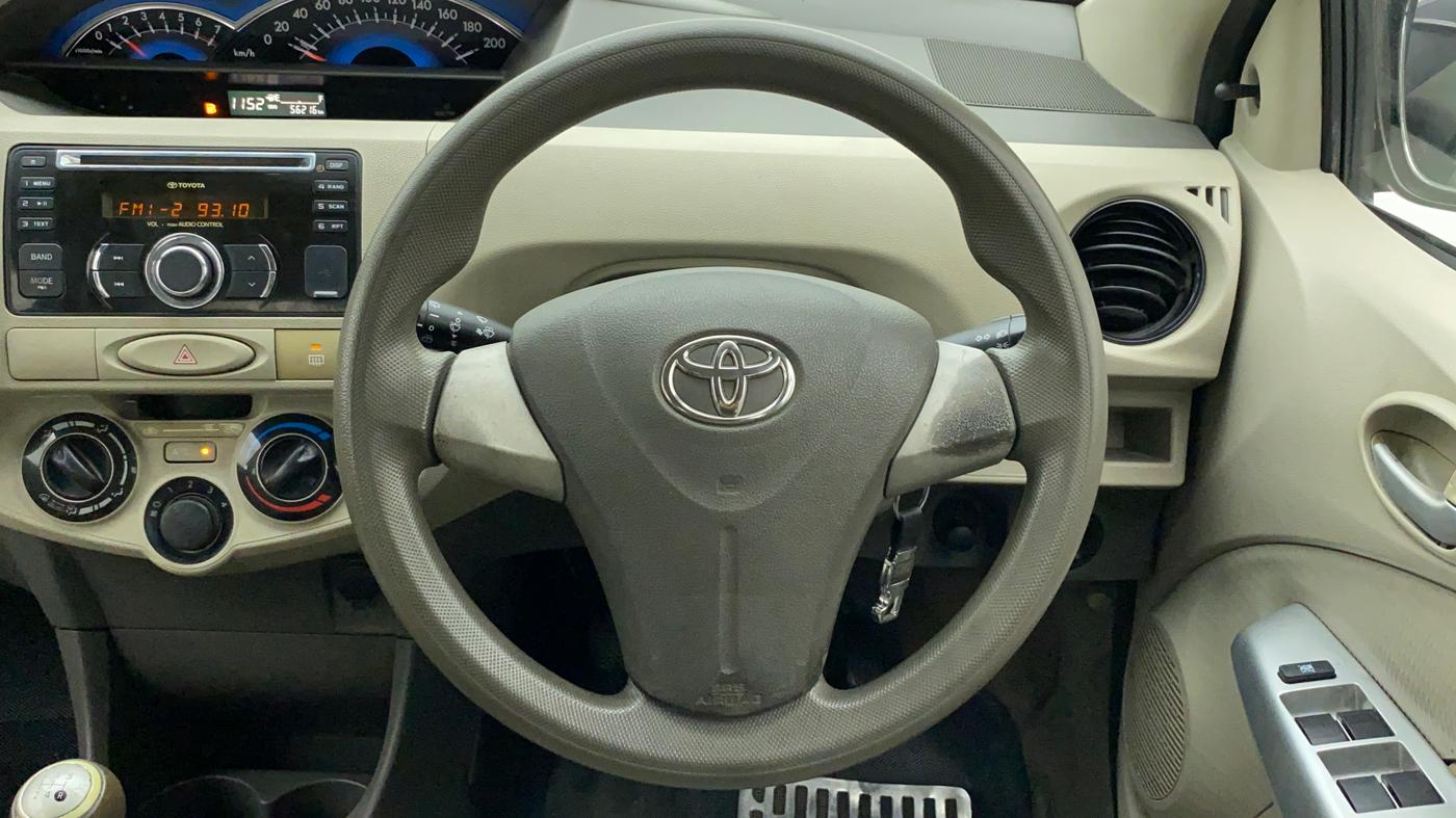 2015 Toyota Etios Liva V, Petrol, Manual, 56,536 km, Steering Wheel Close Up