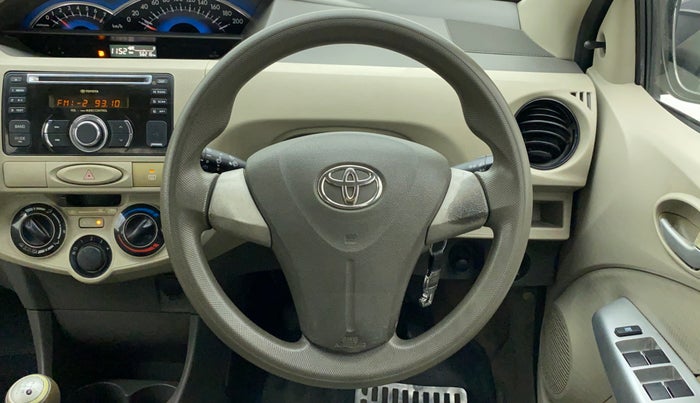 2015 Toyota Etios Liva V, Petrol, Manual, 56,536 km, Steering Wheel Close Up