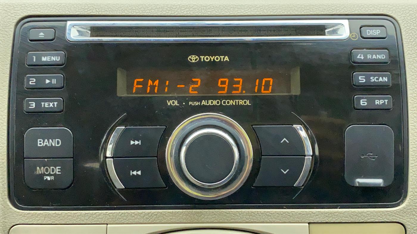 2015 Toyota Etios Liva V, Petrol, Manual, 56,536 km, Infotainment System