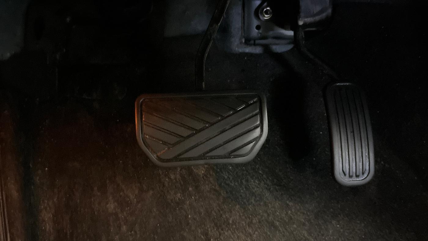 2023 Maruti Grand Vitara ALPHA PLUS HYBRID ECVT, Hybrid, Automatic, 73,844 km, Pedals