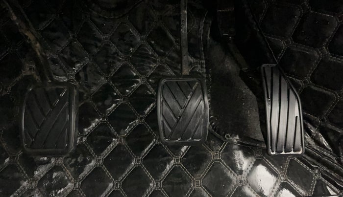 2019 Maruti Swift LXI, Petrol, Manual, 27,577 km, Pedals