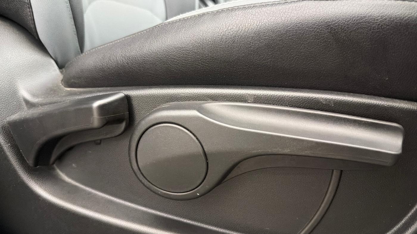 2024 MG HECTOR Shine Pro 2.0 Turbo Diesel MT, Diesel, Manual, 9,944 km, Driver Side Adjustment Panel